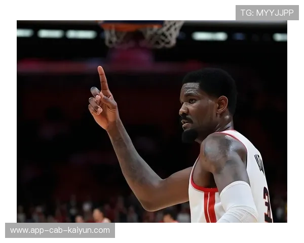 艾顿火线谈判豪门争相出手更衣室