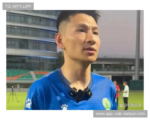 名宿怒喷现役球员：踢球像散步